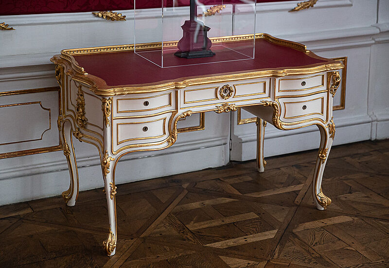 Schreibtisch Bureau de dame im Louis XV-Stil