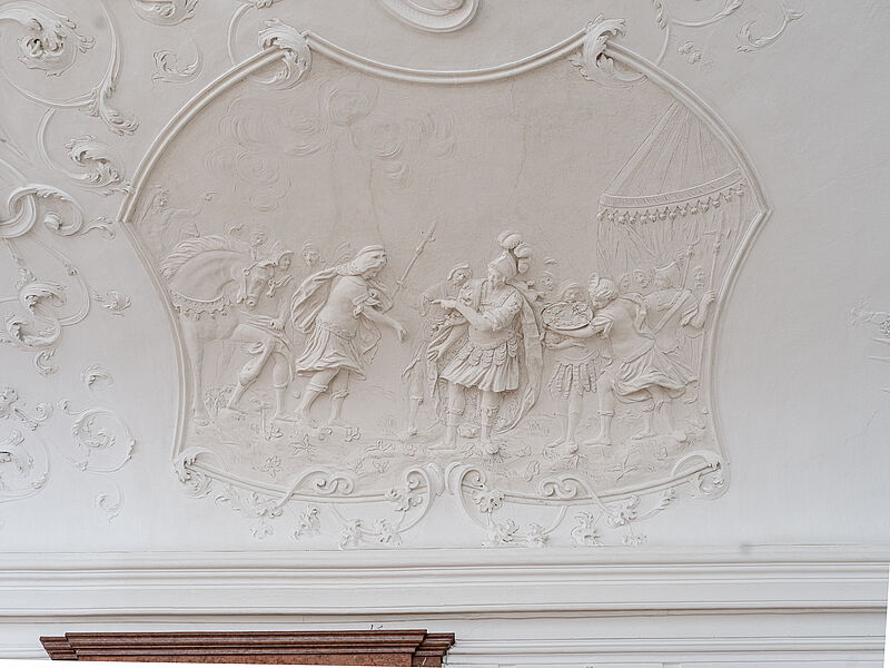 Stuckmedaillon - Rückgabe des geraubten Bucephalus