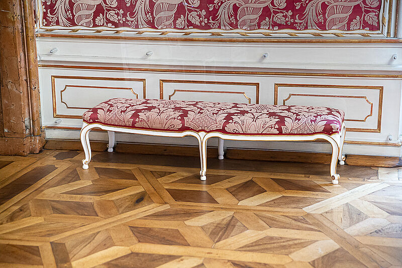 Barocke Sitzbank (sog. Banquette) im Stil Louis XV