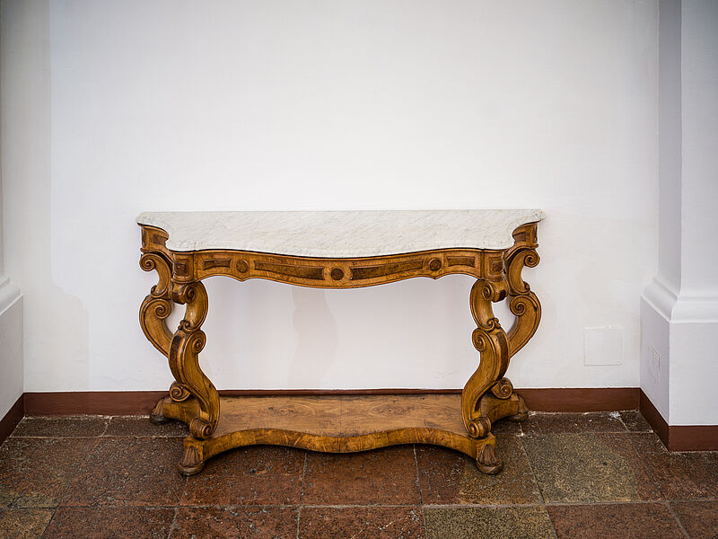 Konsoltisch Neobarock mit weißer Marmorplatte