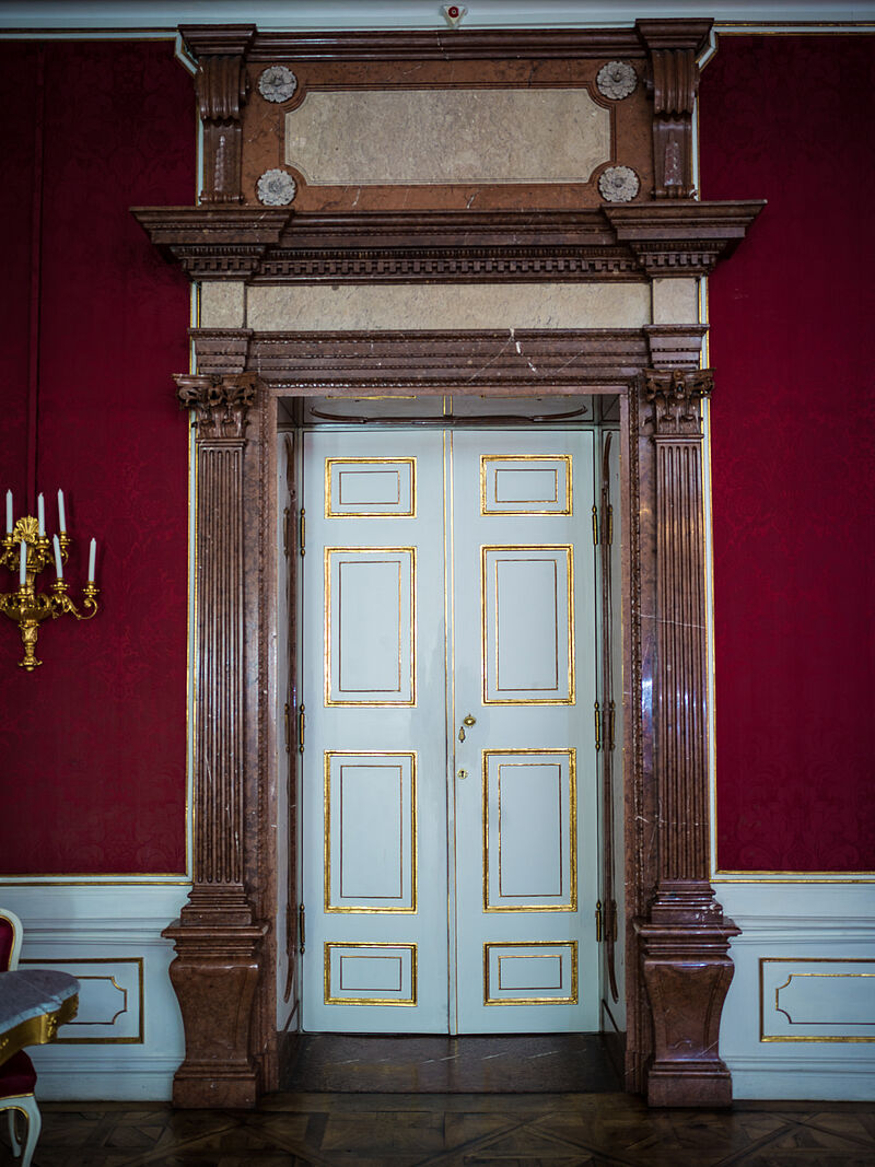Portal Konferenzsaal zur Küche