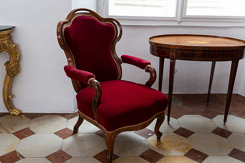 Fauteuil im sog. Spätbiedermeierstil