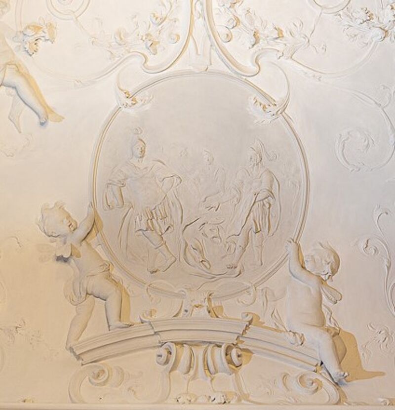 © Residenz zu Salzburg, State Rooms, Photo by Stürzenbaum Stucco medallion – The philosopher Kalanos shows Alexander the alegory of Wise Rule