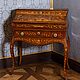 Damensekretär (sog. Sécretaire a pente) im Louis XV Stil