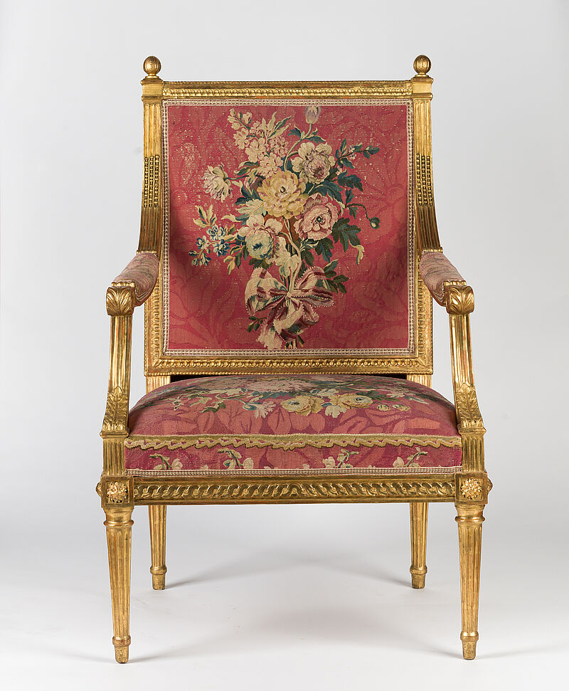 Armsessel im klassischen Louis XVI Stil rot