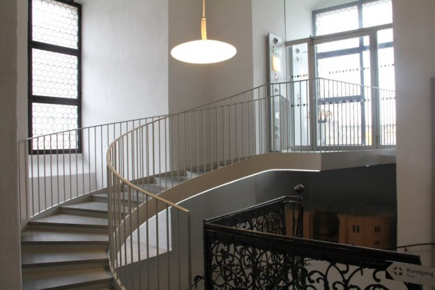 Stairs between the north oratory and the cathedral terrace