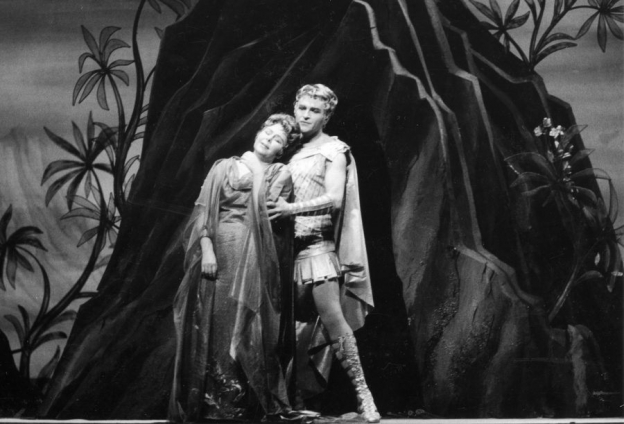 Richard Strauss (1864–1949), Ariadne auf Naxos, 1964, Ariadne (Christa Ludwig) und Bacchus (Jess Thomas), © Archiv der Salzburger Festspiele/Foto Ellinger