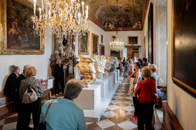 Eröffnung "Tony Cragg: Zeiten" © DQS/Huber/Bildrecht, Wien 2025