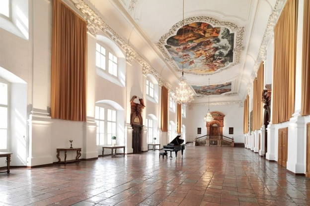 Impressive stateroom used for ceremonies and festivities © SBSB