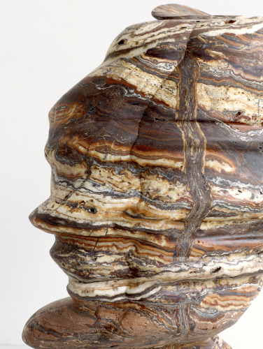Tony Cragg, Untitled 2019 (Detail). Stone (Travertino), 110 x 91 x 68 cm.  © Michael Richter