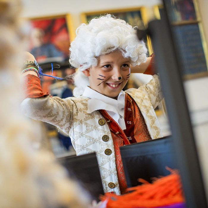 Veranstaltung Kreativ Kids Club – Kunst zum Ausprobieren für die Kleinsten im DomQuartier Salzburg