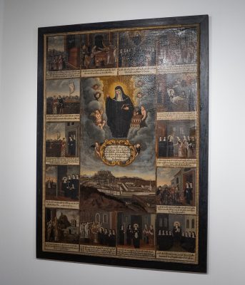 Hl. Erentrudis mit Ansicht von Salzburg und 14 Szenen aus ihrem Leben, 1695 Entwurf: Nonnberger Chorfrau Franziska von Meichl, Maler/in: anonym Salzburg, Benediktinen-Frauenstift Nonnberg, Öl auf Leinwand